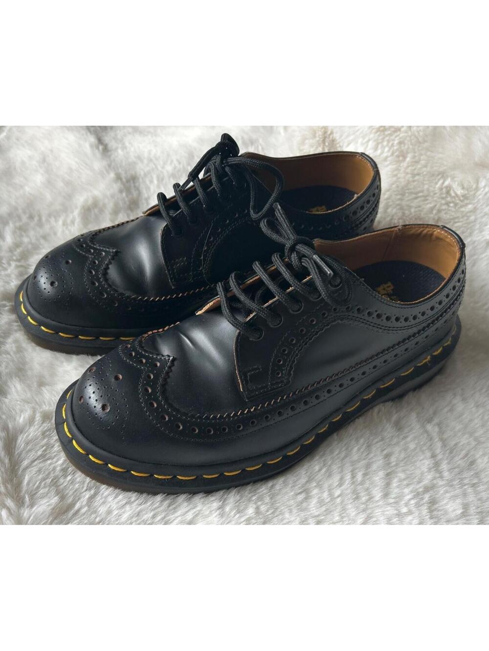 Dr. Martens 3989 Yellow Stitch Black Leather Brogue Mens 7 Womens 8  ENGLAND EUC
